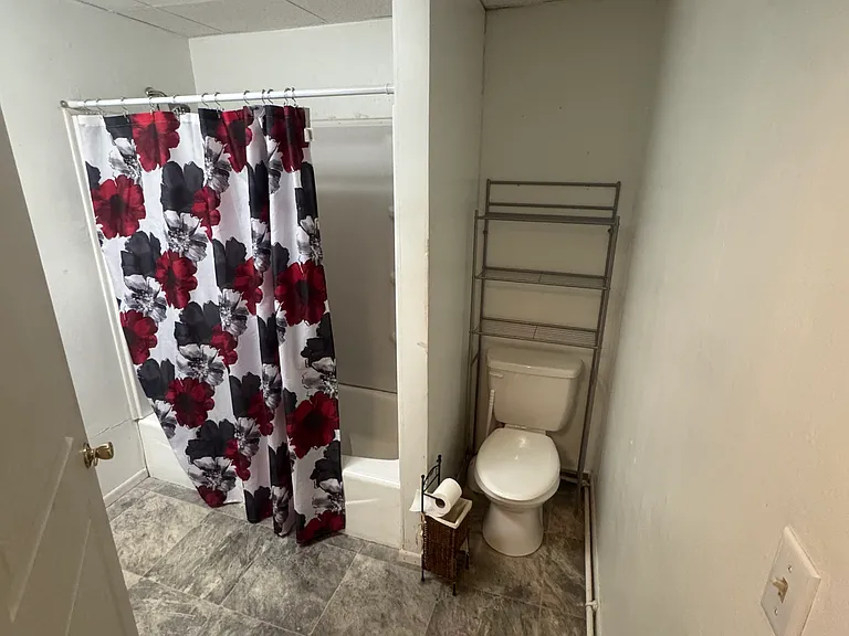 521 Main St #4 — Photo 7