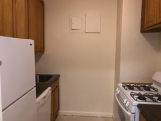 Rented by R New York