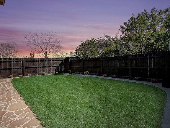 5th image of 108 Friar Way
