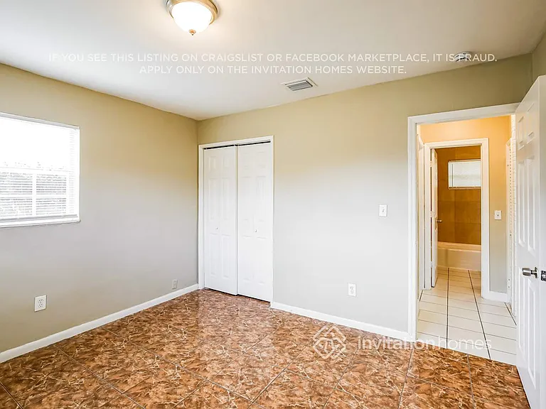 5140 SW 6th Ct — Photo 12