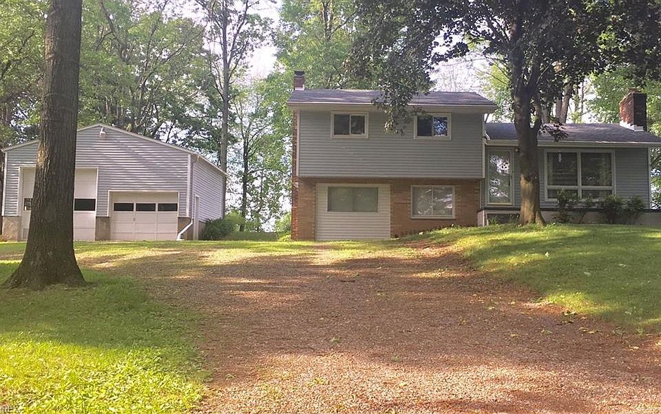1st image of 1941 Dennis Dr