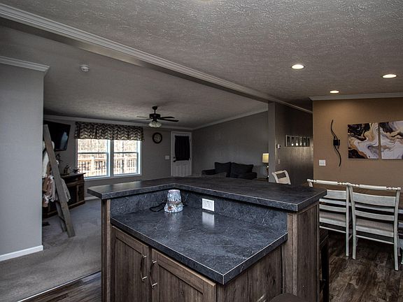4th image of 156 Trudeau Rd