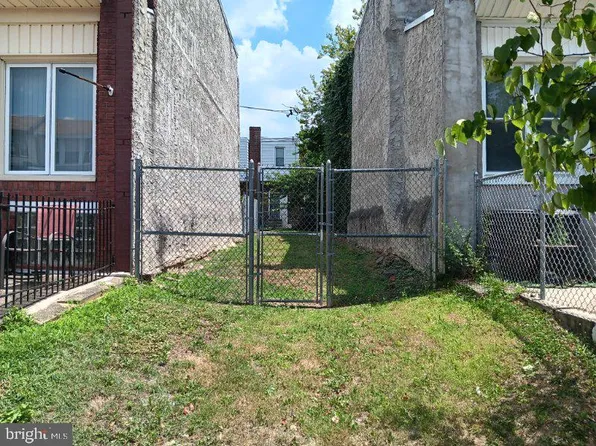 6553 N Woodstock St, Philadelphia, PA 19138