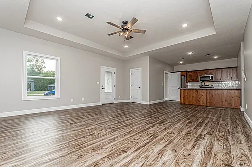 1704 Kenneth Dr Photo 1