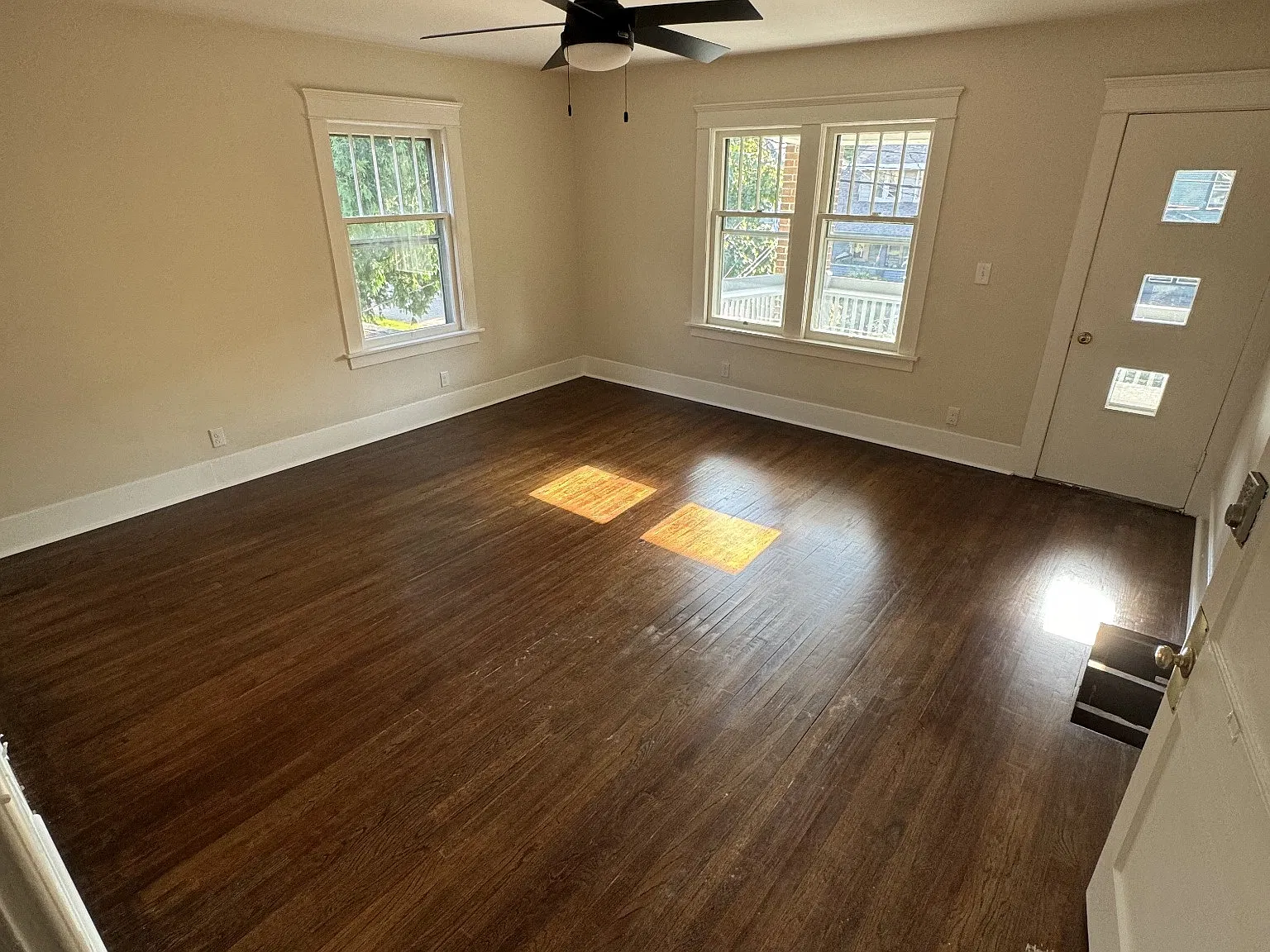 306 N Fairview Ave — Photo 3