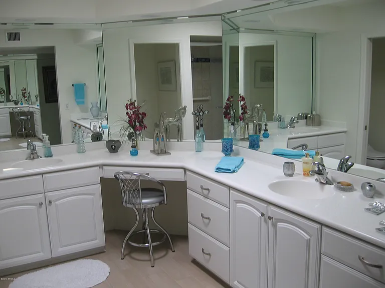 9714 E Sherwood Way — Photo 15