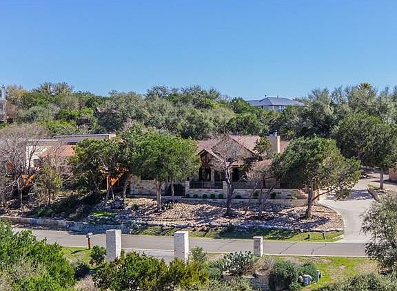 3rd image of 511 Deckhouse Dr