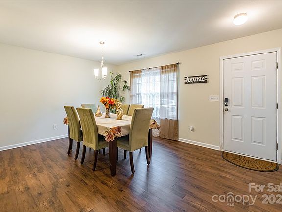 4th image of 1057 Sundance Dr