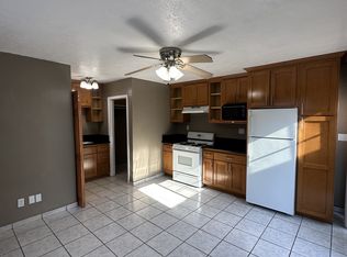 1069 E Ridgewood St #A, Long Beach, CA 90807