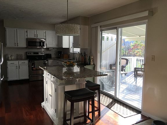 4th image of 213 Tyler Dr