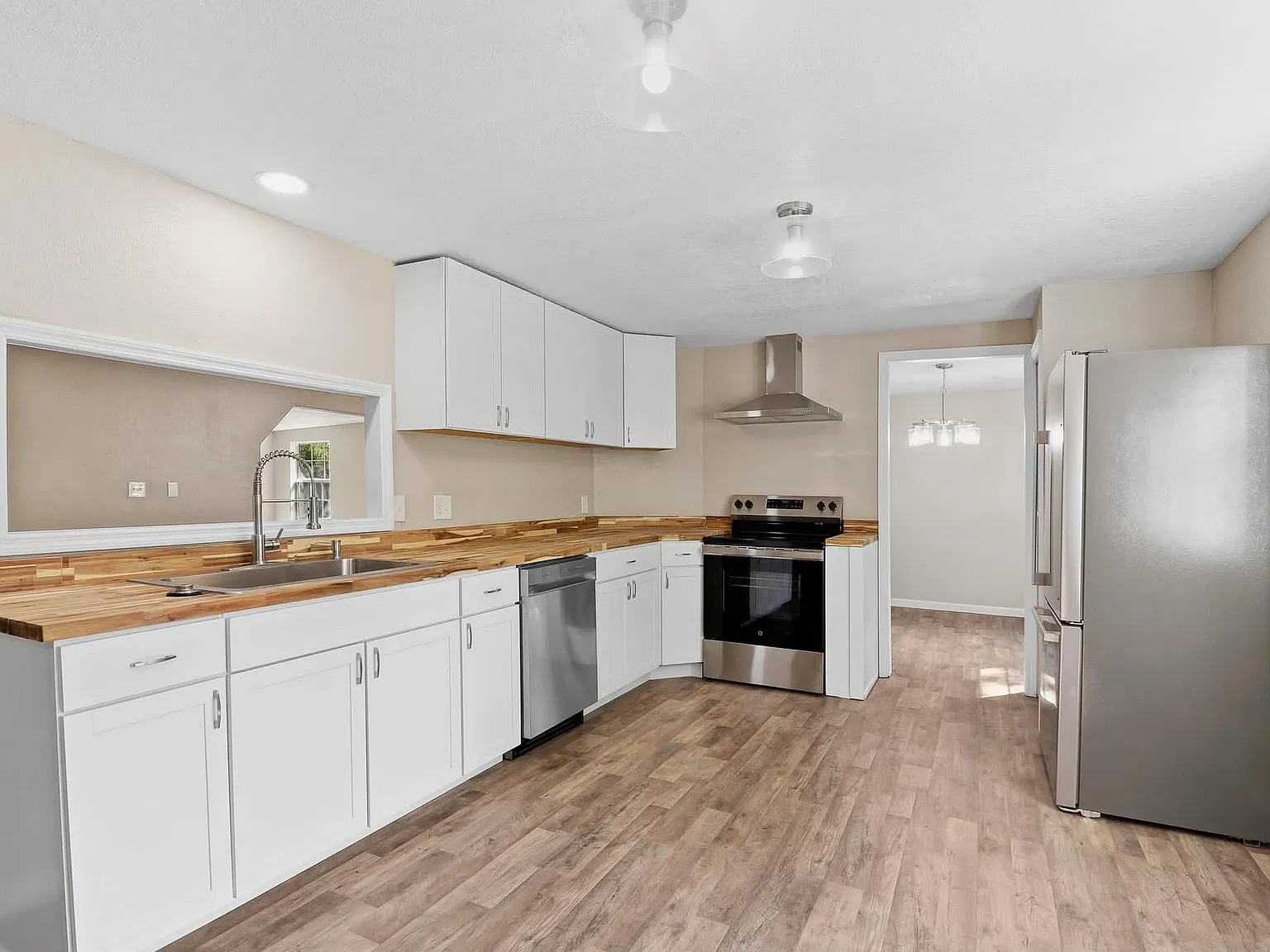 3 bed, 1979 sqft, $1,500 — Photo 3