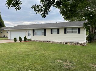 2306 N Bess Pl, Springfield, MO 65803