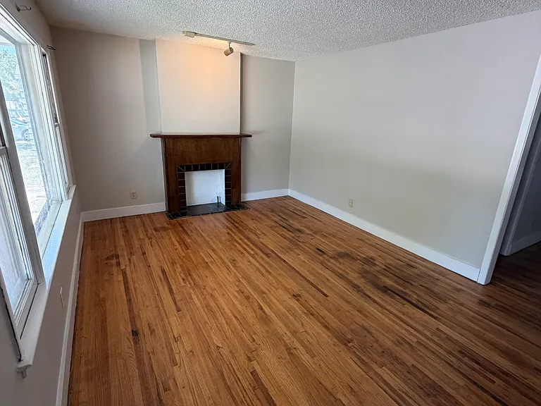 610 S Lightner St — Photo 3