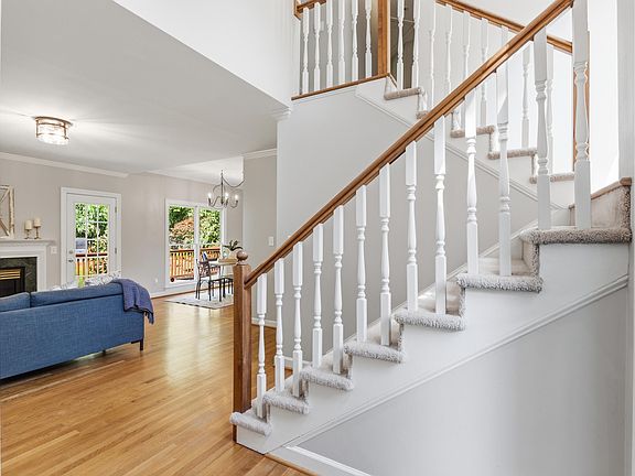 5th image of 3906 Sunningdale Way