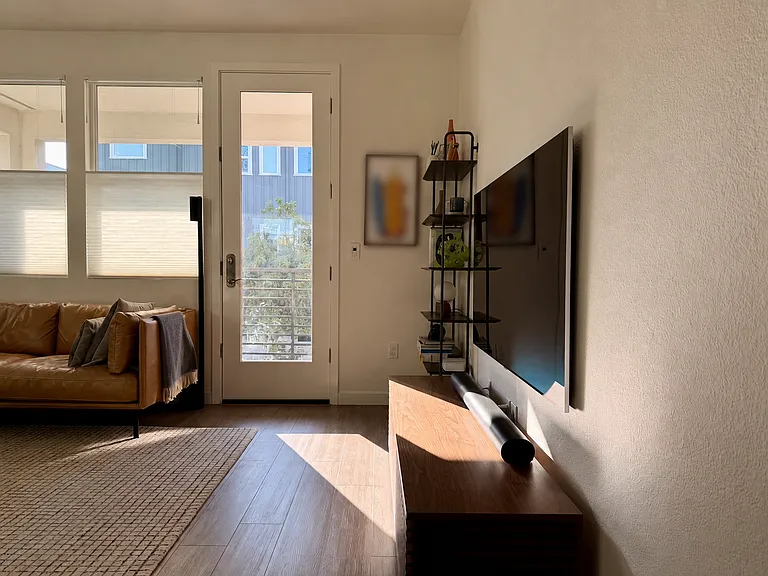 1721 Campbell St — Photo 7