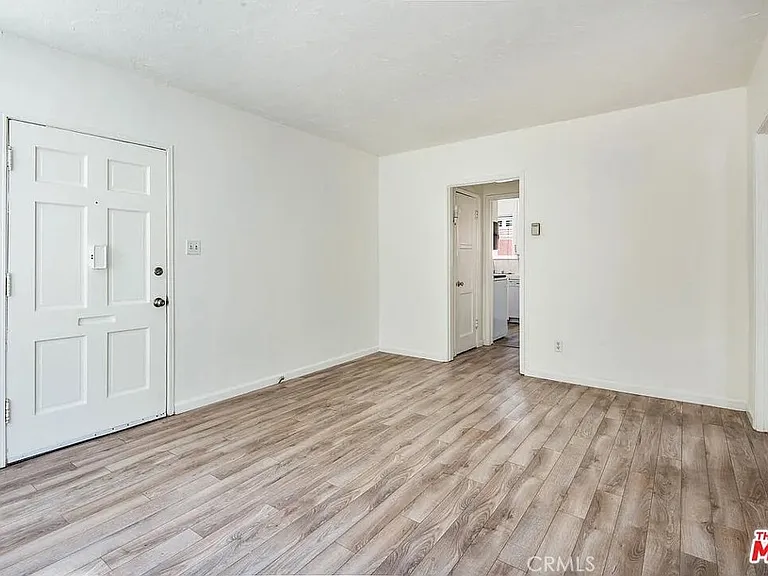 702 S Pacific Coast Hwy — Photo 16