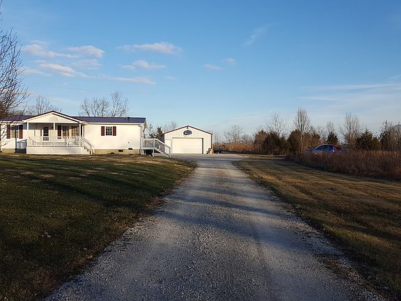 3rd image of 114 Forest Ln