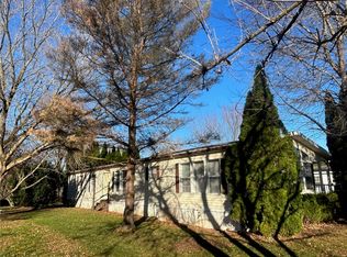 329 Fall Brook Cir, Clifton Springs, NY 14432