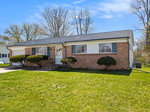 3rd image of 113 Birch Ln