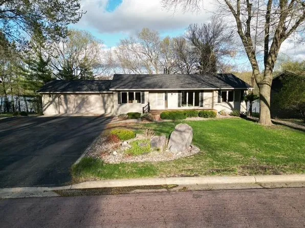307 Lake Dr, Redwood Falls, MN 56283