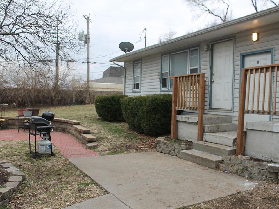 1st image of 1513 W 22nd Ter APT B