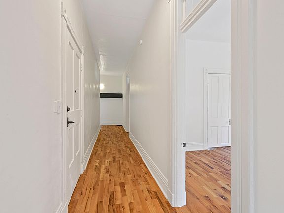 4th image of 3005 Hackberry St #A2