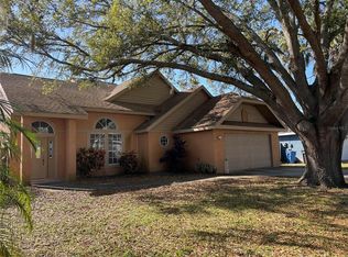 2011 Darlington Oak Dr, Seffner, FL 33584