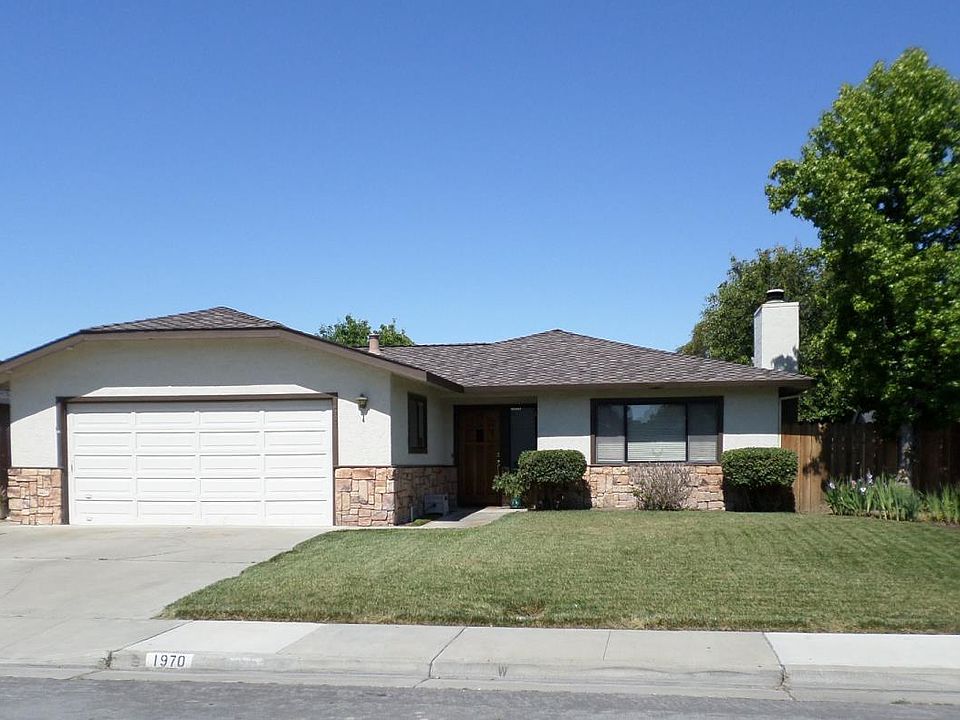 1st image of 1970 Cerra Vista Dr