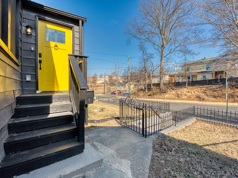 5503 Jay St NE — Photo 31