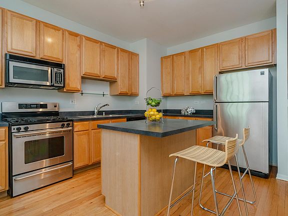 5th image of 1516 W North Shore Ave APT C3