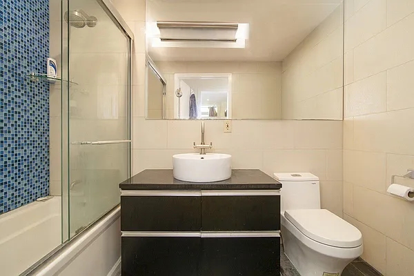 Rented by Compass | media 10