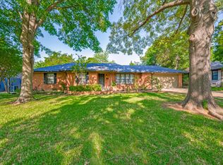10715 Royal Springs Dr, Dallas, TX 75229