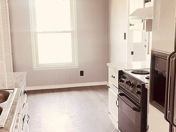 3rd image of 1504 Fords Way