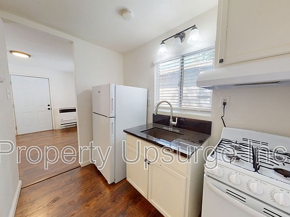 5th image of 2713 Twin View Blvd