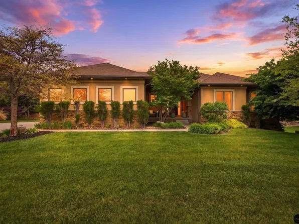 9650 Cotswold Ln, Lincoln, NE 68526