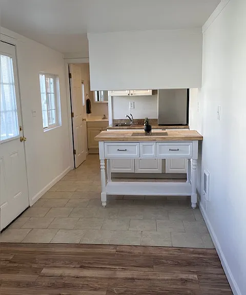507 E Rose St — Photo 3