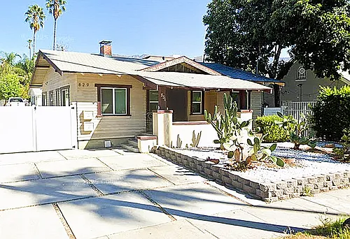 831 E Mountain St Photo 1