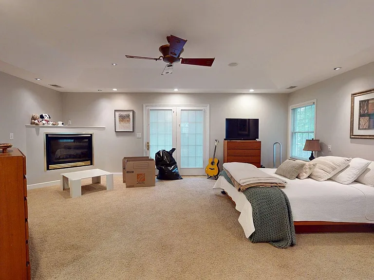 5803 Hall St — Photo 11