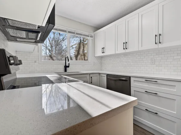 9969 171st Ave NW, Edmonton, AB T5X 4X2