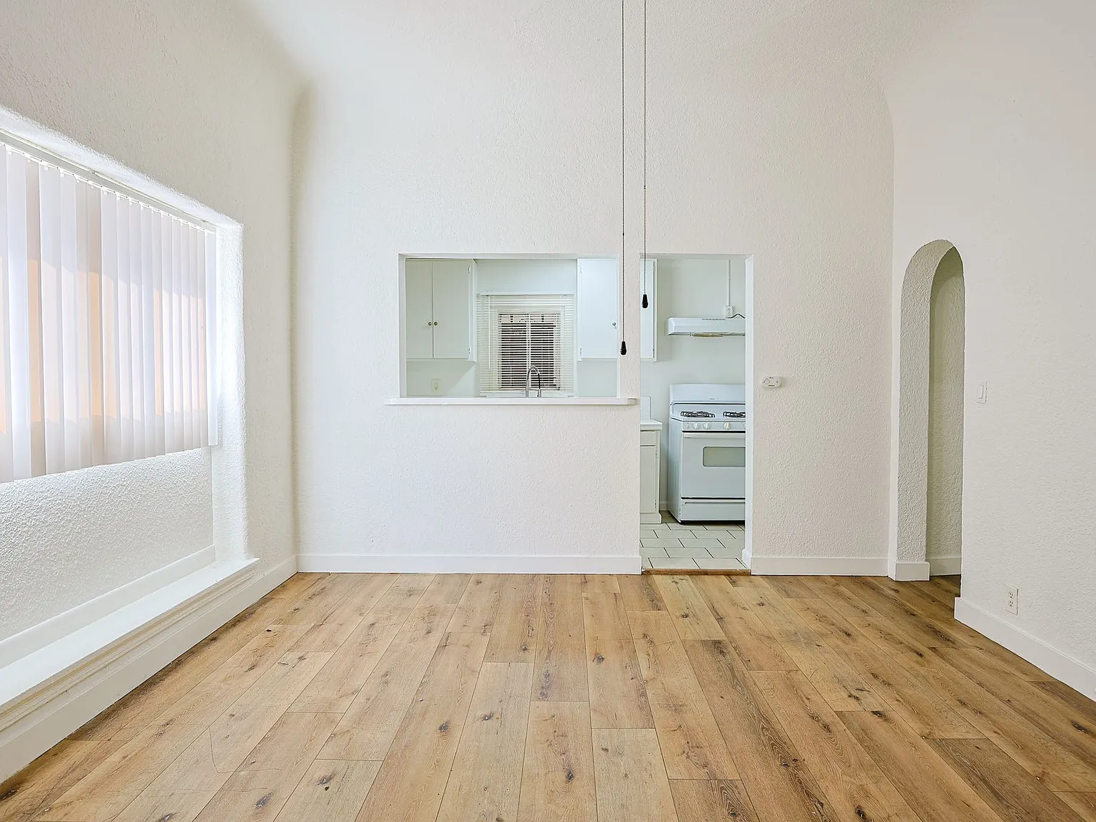 Normandie Lofts | Studio & One-Bedroom Apartments in Koreatown — Photo 2
