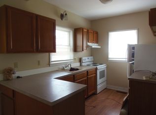 11 King St APT 4, Rochester, NH 03867