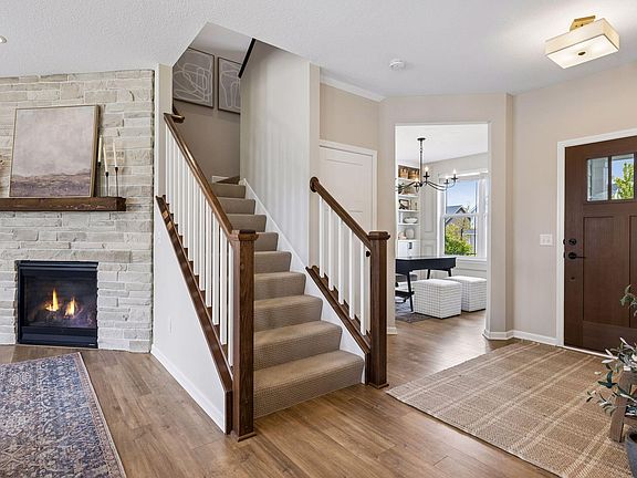 4th image of 2265 Creekview Dr