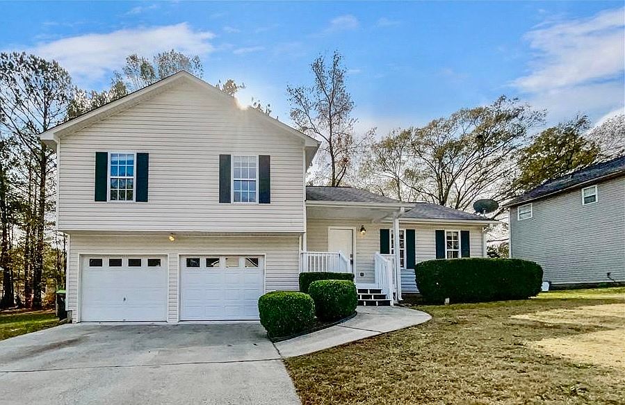 1st image of 392 River Trace Dr