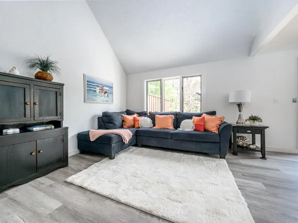 64 Shellback Way #K, Mashpee, MA 02649