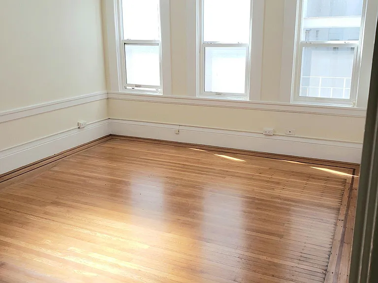 1750 Franklin St — Photo 10