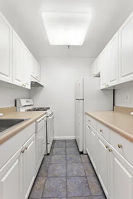 Rented by Douglas Elliman | media 11