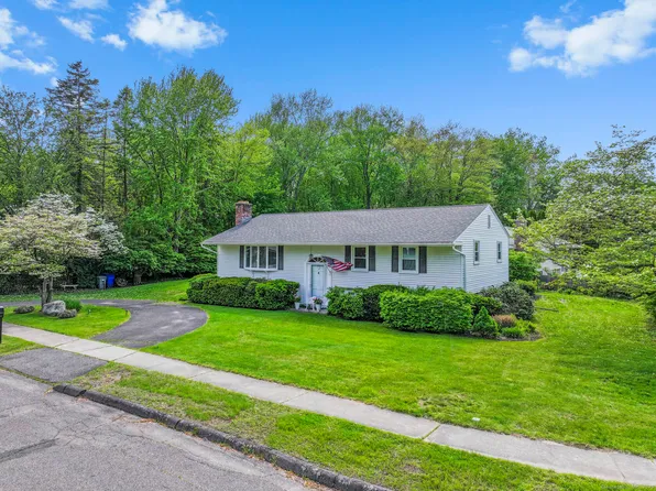 17 Pioneer Drive, Enfield, CT 06082