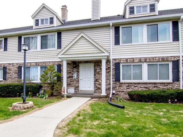 1192 Pilgrim PARKWAY, Elm Grove, WI 53122