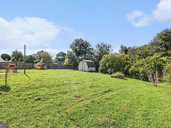 5th image of 794 Baskins Cir