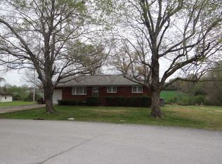 220 Phelps St, Gleason, TN 38229